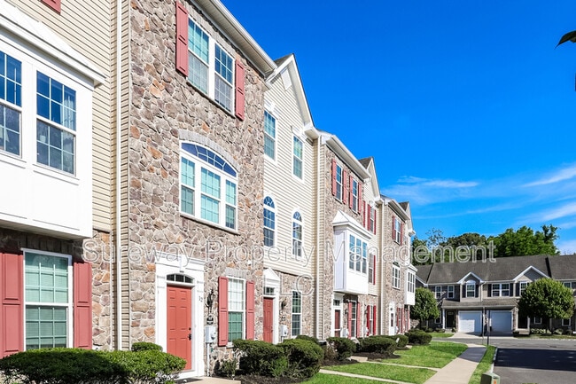 Photo - 12 Stevens Ct Townhome