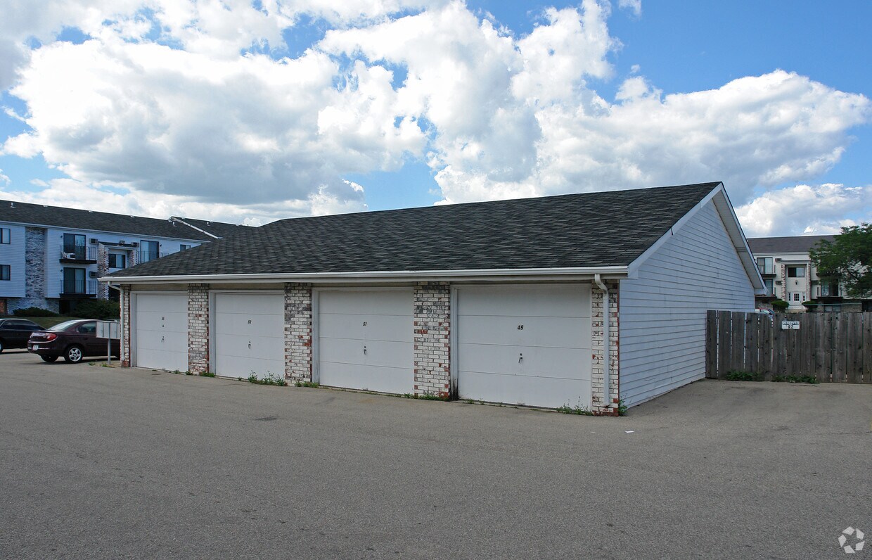 Foto del edificio - 6000-6010 S Emmertsen Rd