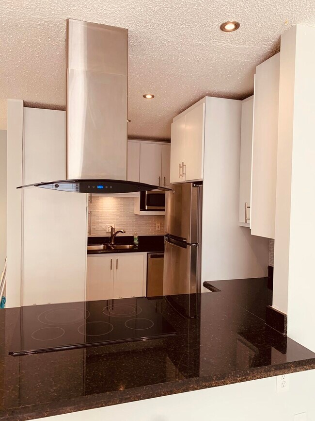 Foto del edificio - 2251 NE 66th St