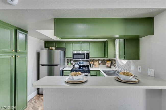 Foto del edificio - 930 N Sloan Ln