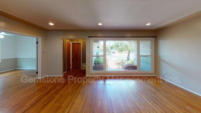 Building Photo - 4947 63rd St