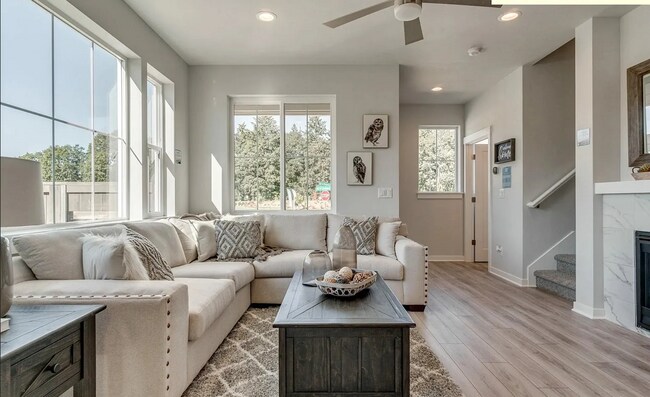 Living room (sample photo) - 4119 SE Century Blvd
