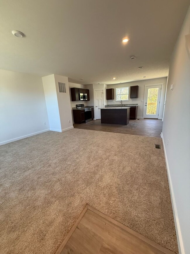 Building Photo - Home Sweet Home