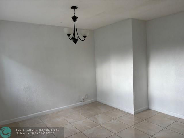 Foto del edificio - 10635 NW 12th Ave