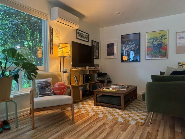 Foto del edificio - Charming 1 Bedroom Apartment in Seattle - ...