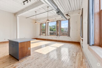 Building Photo - Emporium Lofts