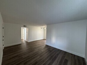 Building Photo - 2309 Manson Ave