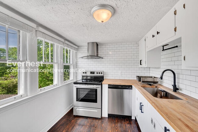 Building Photo - 142 Gordon Terrace