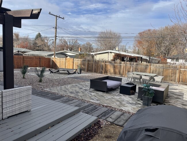 Building Photo - 3522-3525 25 Ave