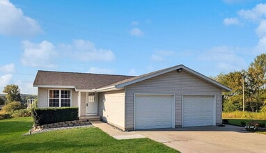 Building Photo - 3612 13 Mile Rd NE