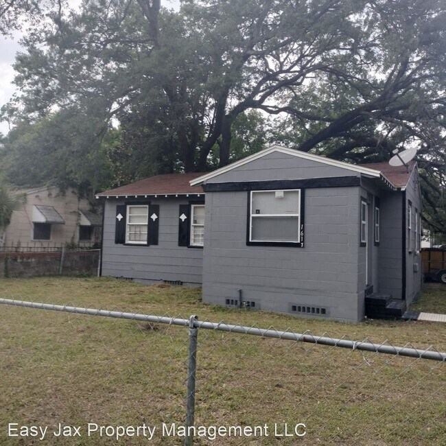 Building Photo - 3 br, 1 bath House - 1611 W 34th St.