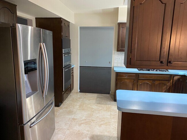 Building Photo - 3139 Rivermill Dr
