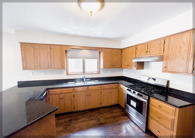 Building Photo - 5340 6th Ave