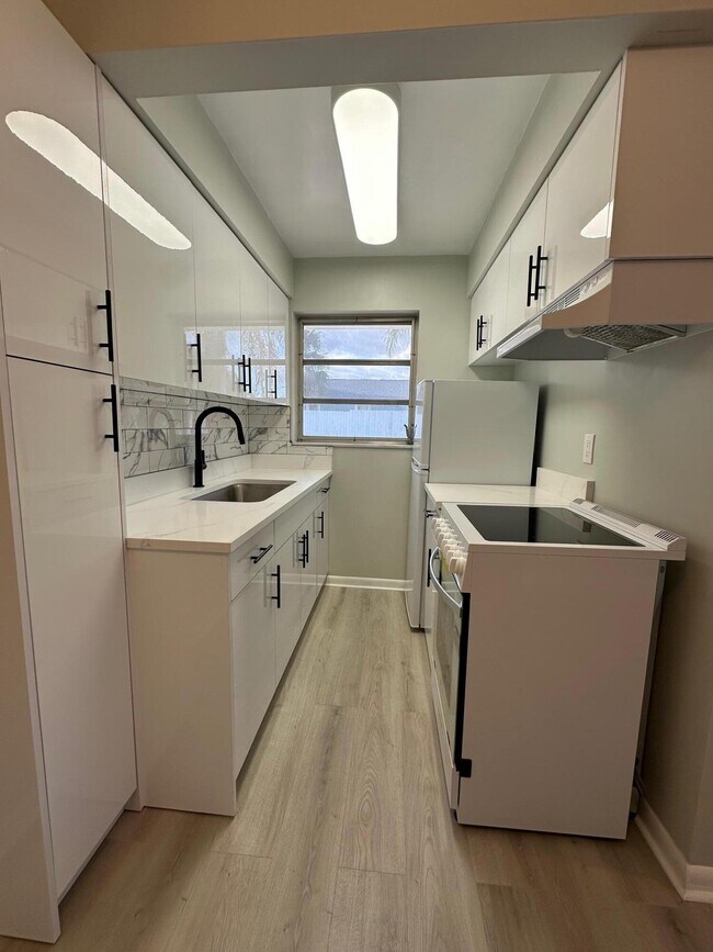 Foto del edificio - 932 S B St