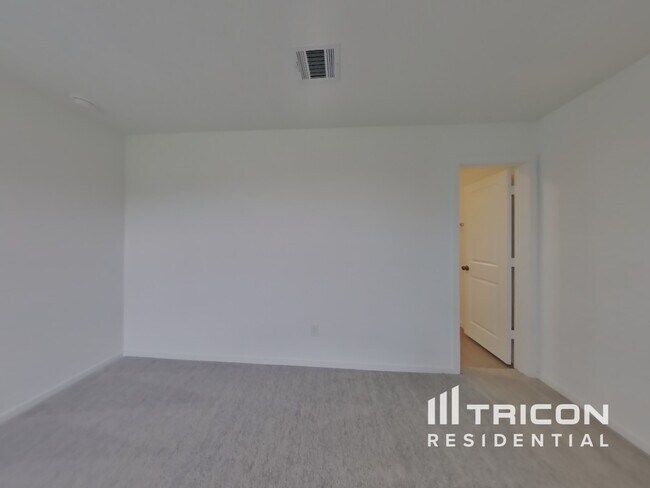 Building Photo - 3013 Dawn Sound Dr