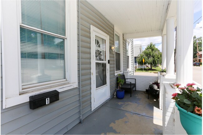 Foto del edificio - 539 Jefferson Ave