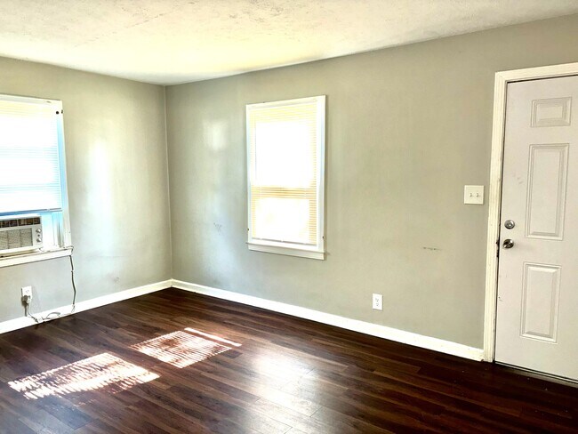 Foto del edificio - 3802 Parthenia Ave