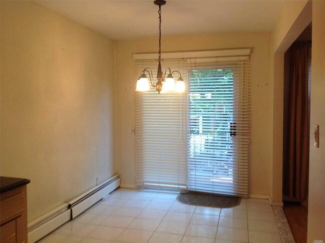 Building Photo - 81-16 25th Ave