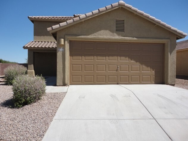 Primary Photo - 8530 E Pena Blanca Drive