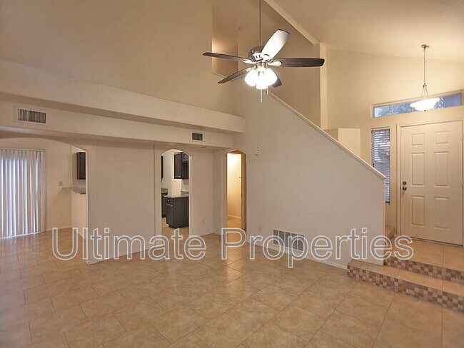 Building Photo - 15212 N 90th Ave