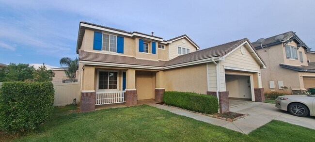 Building Photo - Lovely Spacious 3 Bedroom with Loft Home, ...