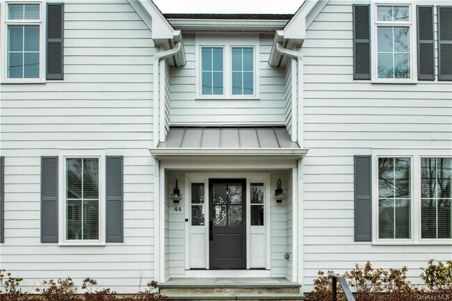 Foto del edificio - 44 Grapal St