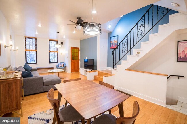 Foto del edificio - 242 Fairmount Ave