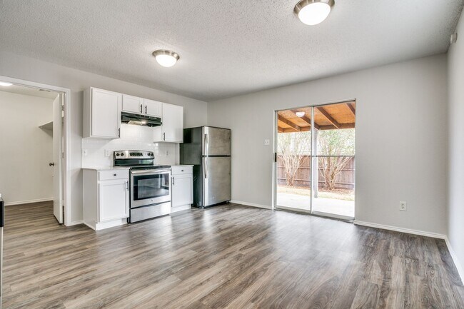 Building Photo - Charming 3-Bedroom Single-Story Home in Wi...