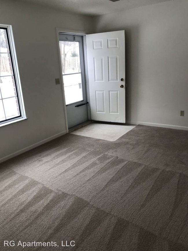 Foto del edificio - 408-322 Peppertree Ln