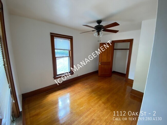 Foto del edificio - 1112 Oak St