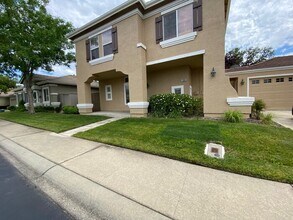 Building Photo - 308 Marsalla Dr