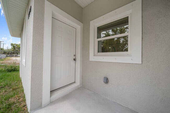 Foto del edificio - Brand New Home located in the heart of Tampa!