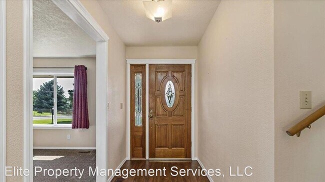 Building Photo - 6 br, 3.5 bath House - 11000 McMillan