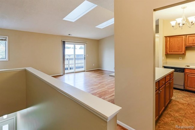 Building Photo - 331 Pinewood Cir