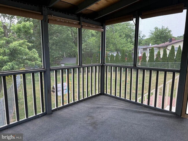 Building Photo - 14894 Cordell Ave