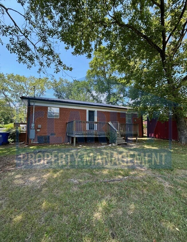 Foto del edificio - Centrally located 2 bed, two bathroom home!