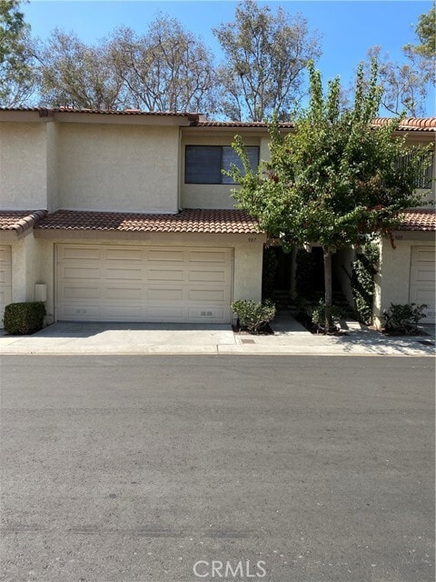 Building Photo - 907 Creekside Dr