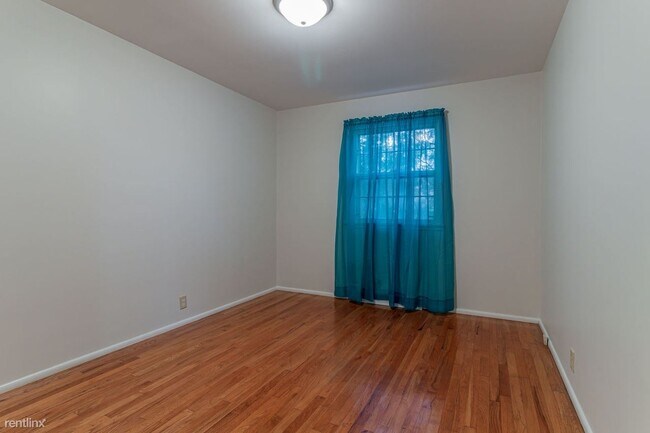 Building Photo - 3 br, 2 bath House - 1304 W Kirby Ave