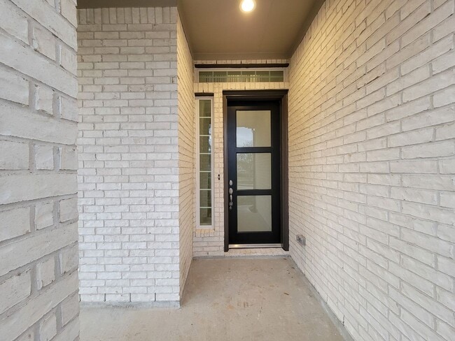 Building Photo - This two-story Wellesley plan has 4 bedroo...