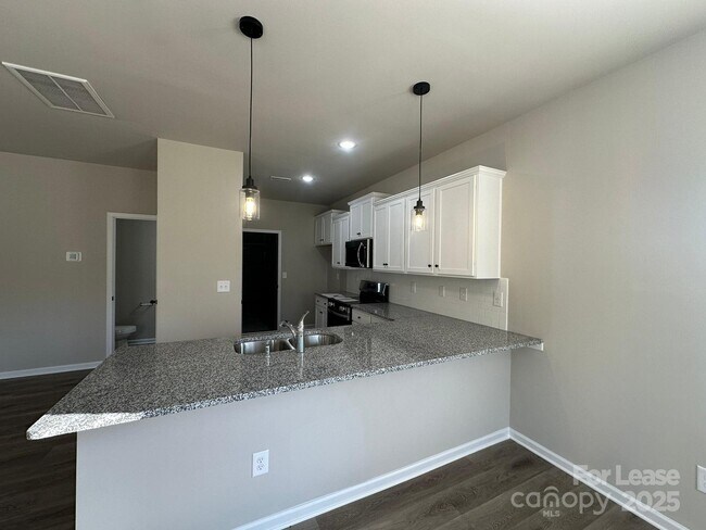 Building Photo - 9050 Stoney Waters Ct