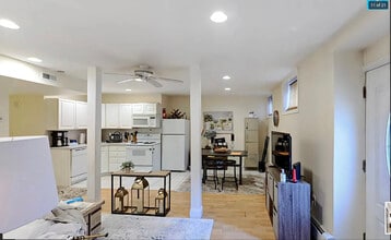 Building Photo - 12 Dean Rd