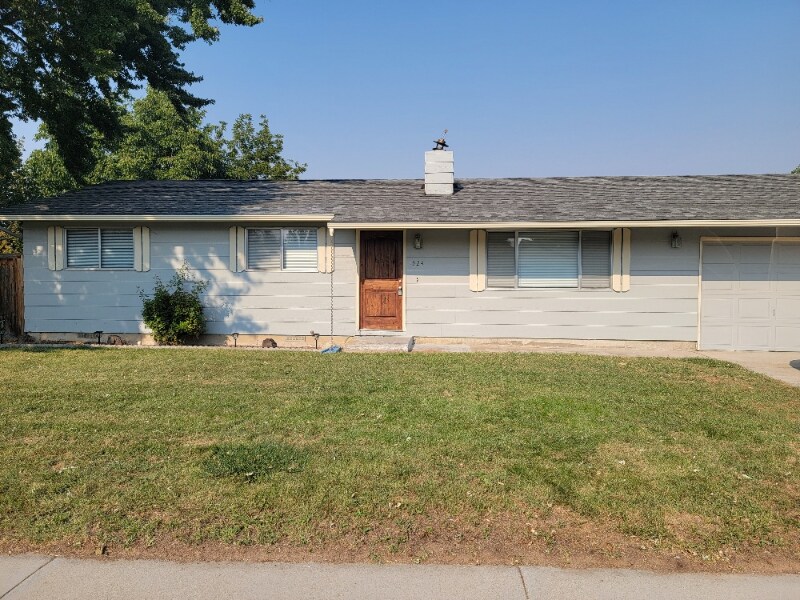 Primary Photo - 1324 W Newport St