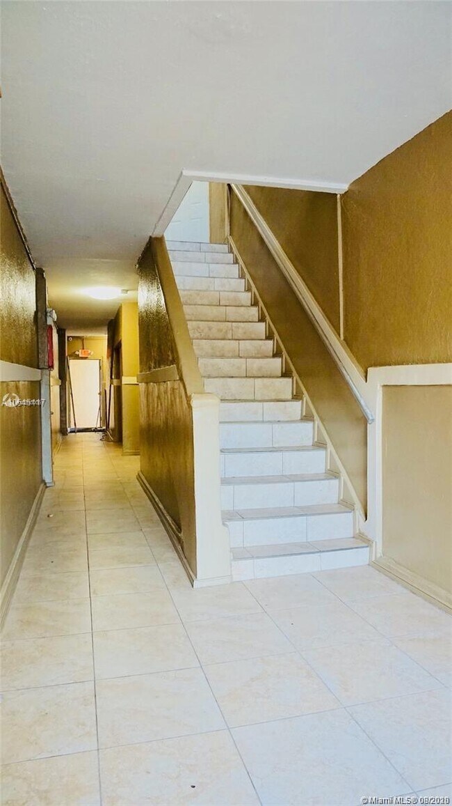 Foto del edificio - 1060 NW 47th St