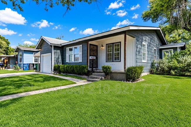 Photo - 731 Glamis Ave House