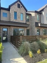Building Photo - 2624 La Cala Dr
