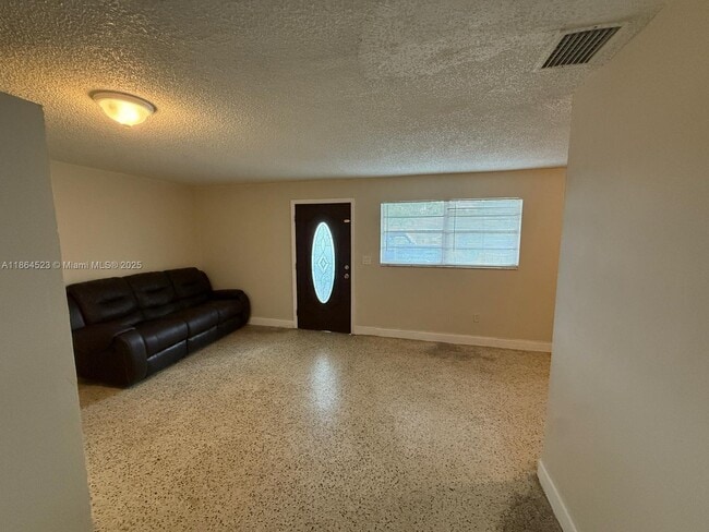 Building Photo - 3091 NW 30th St