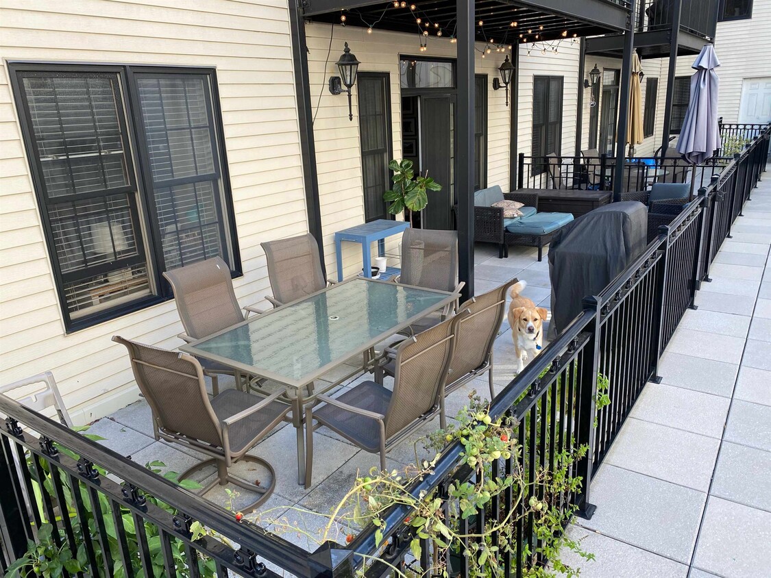 Foto principal - 904 Jefferson St