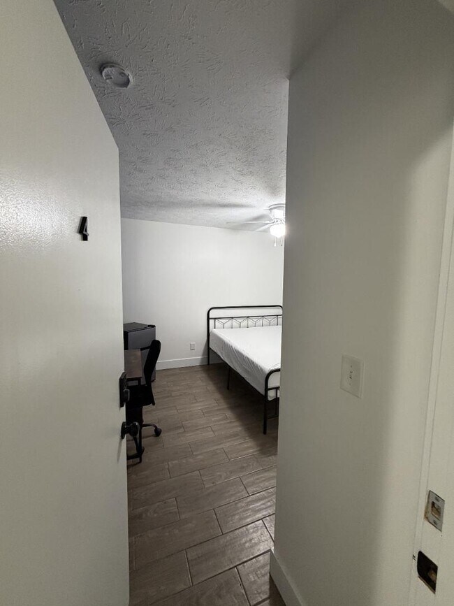 Foto del edificio - 5140 River Bluff Ln