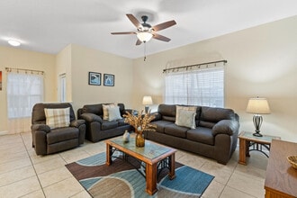 Building Photo - 3071 Beach Palm Ave
