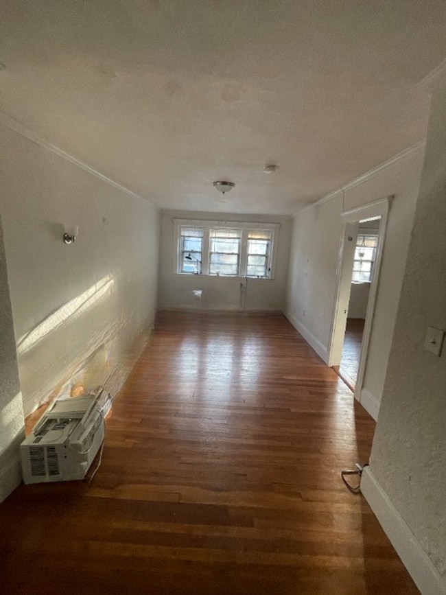 Building Photo - JP Two-Bedroom Quiet cul-de-sac off-Centre